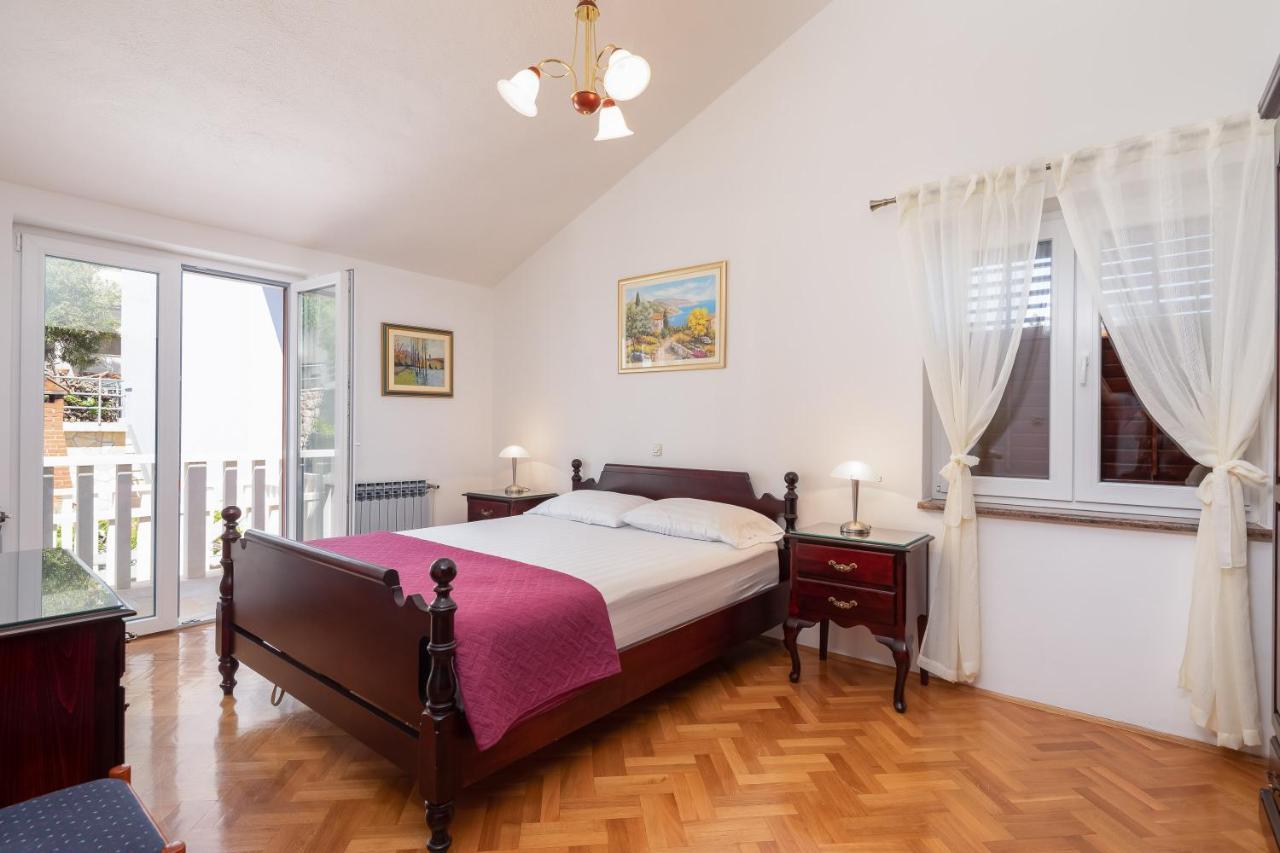 Ruskamen Apartments Lokva Rogoznica Buitenkant foto