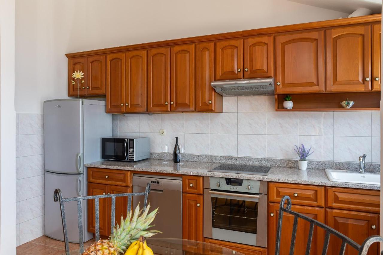 Ruskamen Apartments Lokva Rogoznica Buitenkant foto